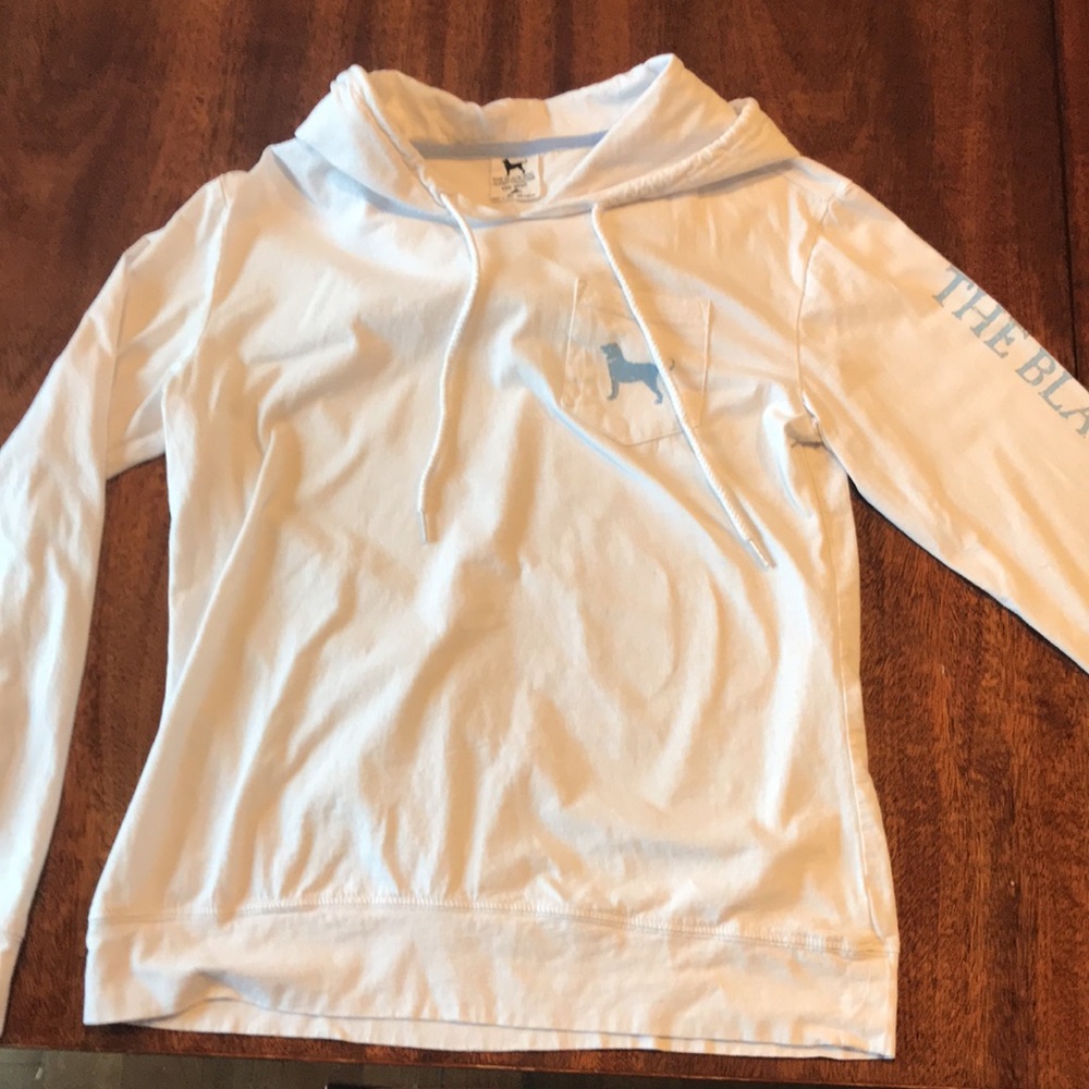 Then Black Dog Women’s long-sleeve pocket hoodie Size Small